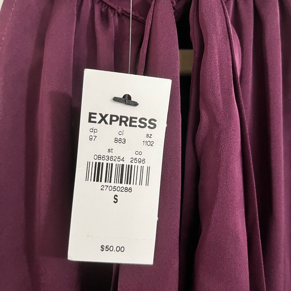 Express Halter Top - Picture 3 of 4